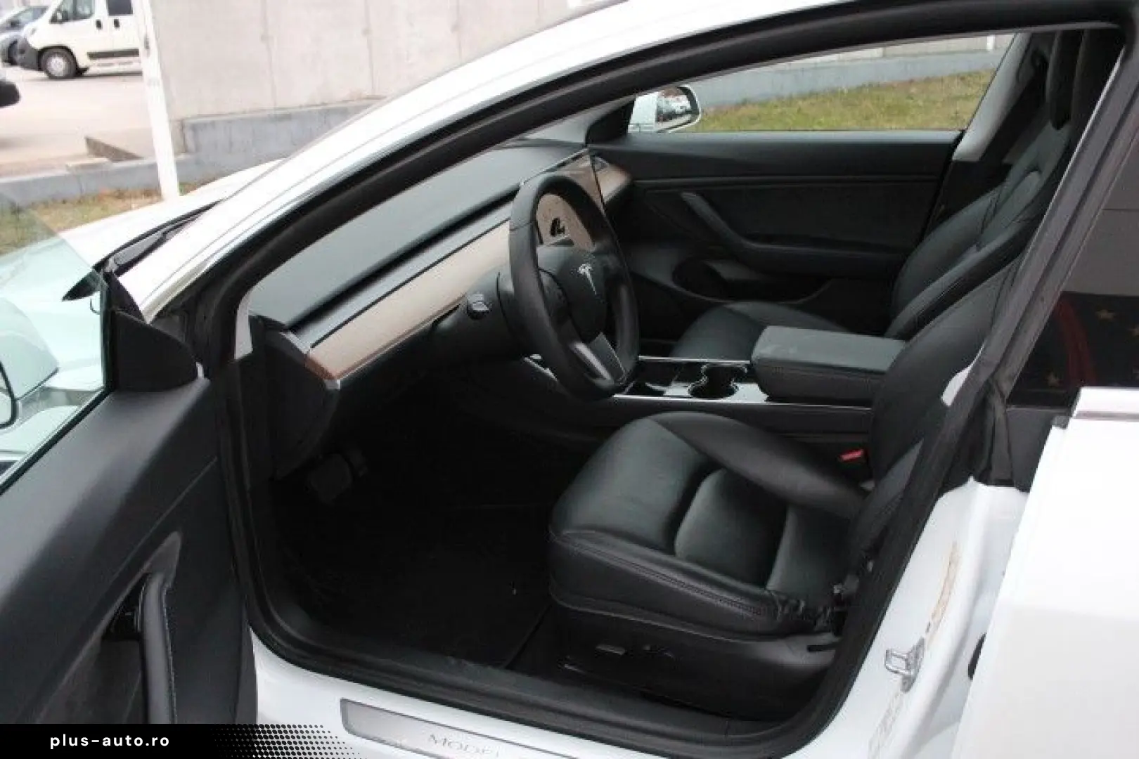 TESLA Model 3 Long Range AWD Cam