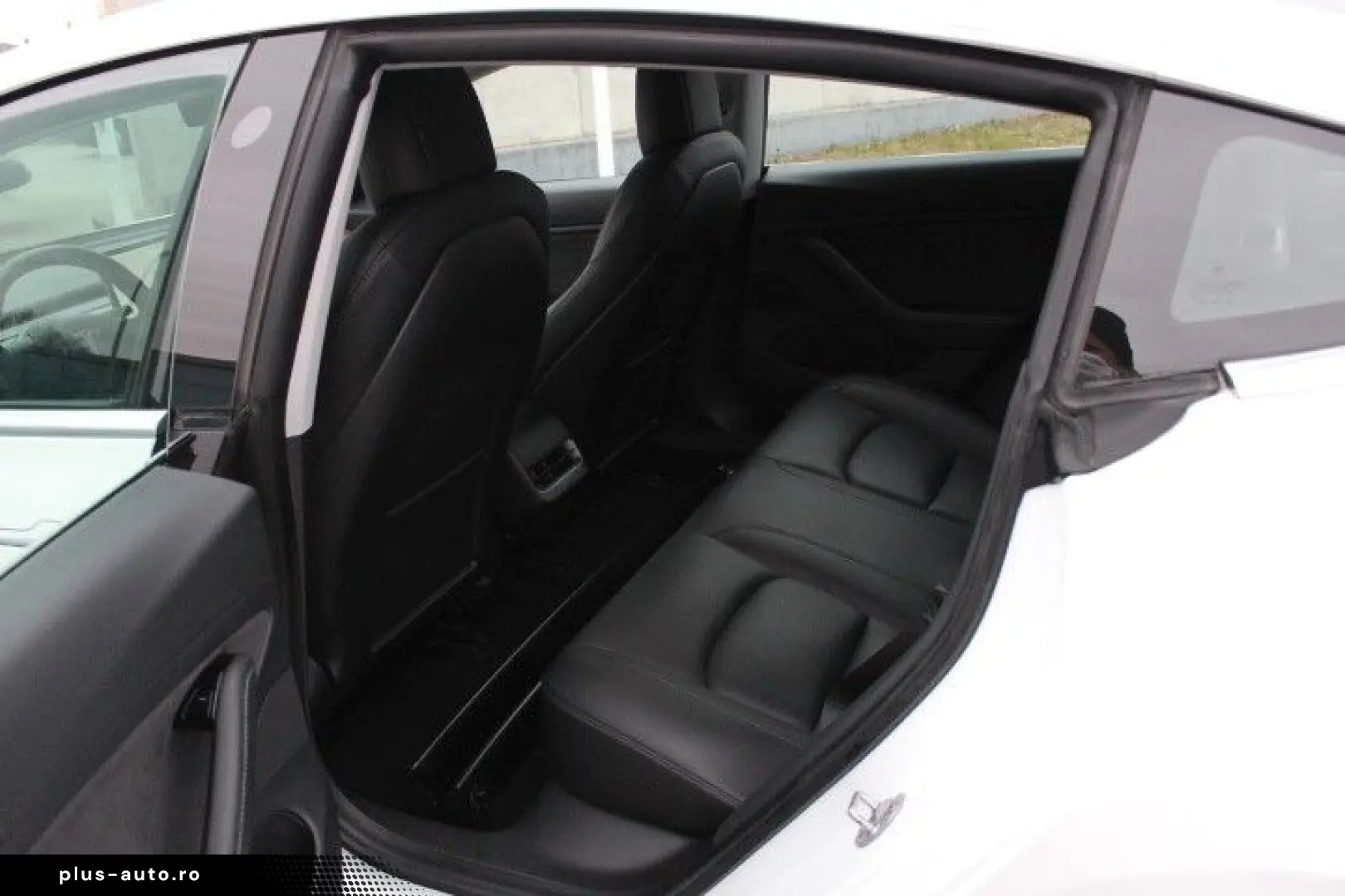 TESLA Model 3 Long Range AWD Cam