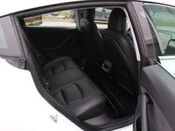 TESLA Model 3 Long Range AWD Cam