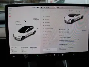 TESLA Model 3 Long Range AWD Cam