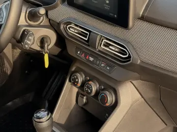 Dacia Logan TCe 90 MT5 Comfort