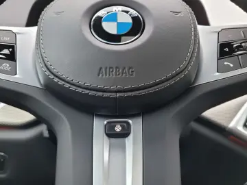 BMW X6 xDrive30d PANORAMA  LASER  H&K   360