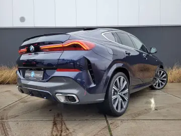BMW X6 xDrive30d PANORAMA  LASER  H&K   360
