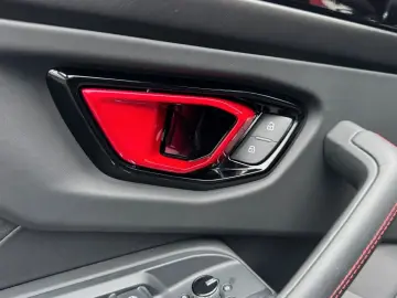 LAMBORGHINI Urus S 4.0 Facelift