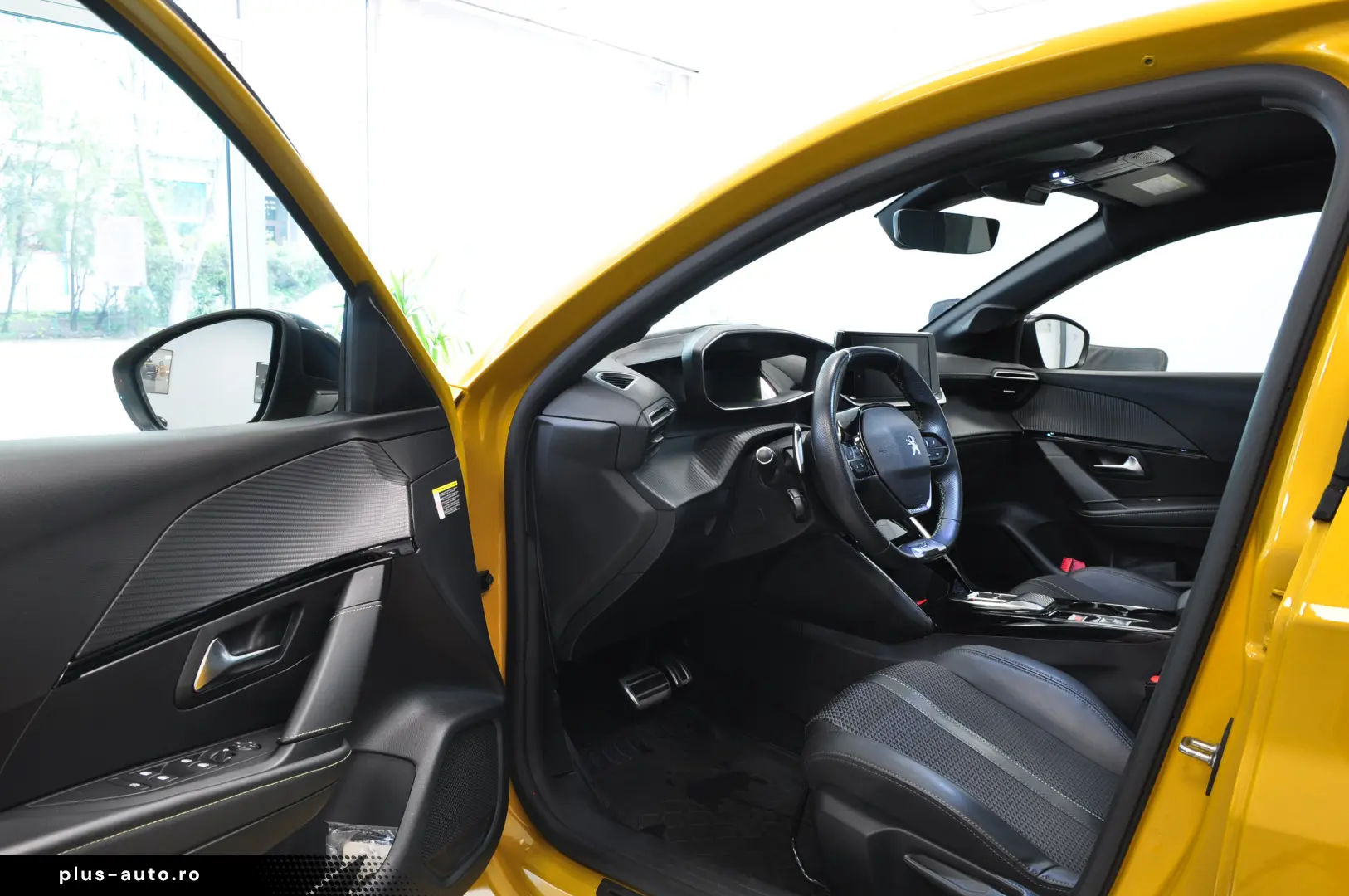 Peugeot 208 GT LINE 130 CP GARANTIE OFICIALA