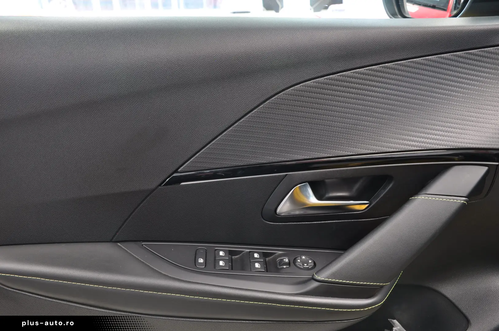 Peugeot 208 GT LINE 130 CP GARANTIE OFICIALA