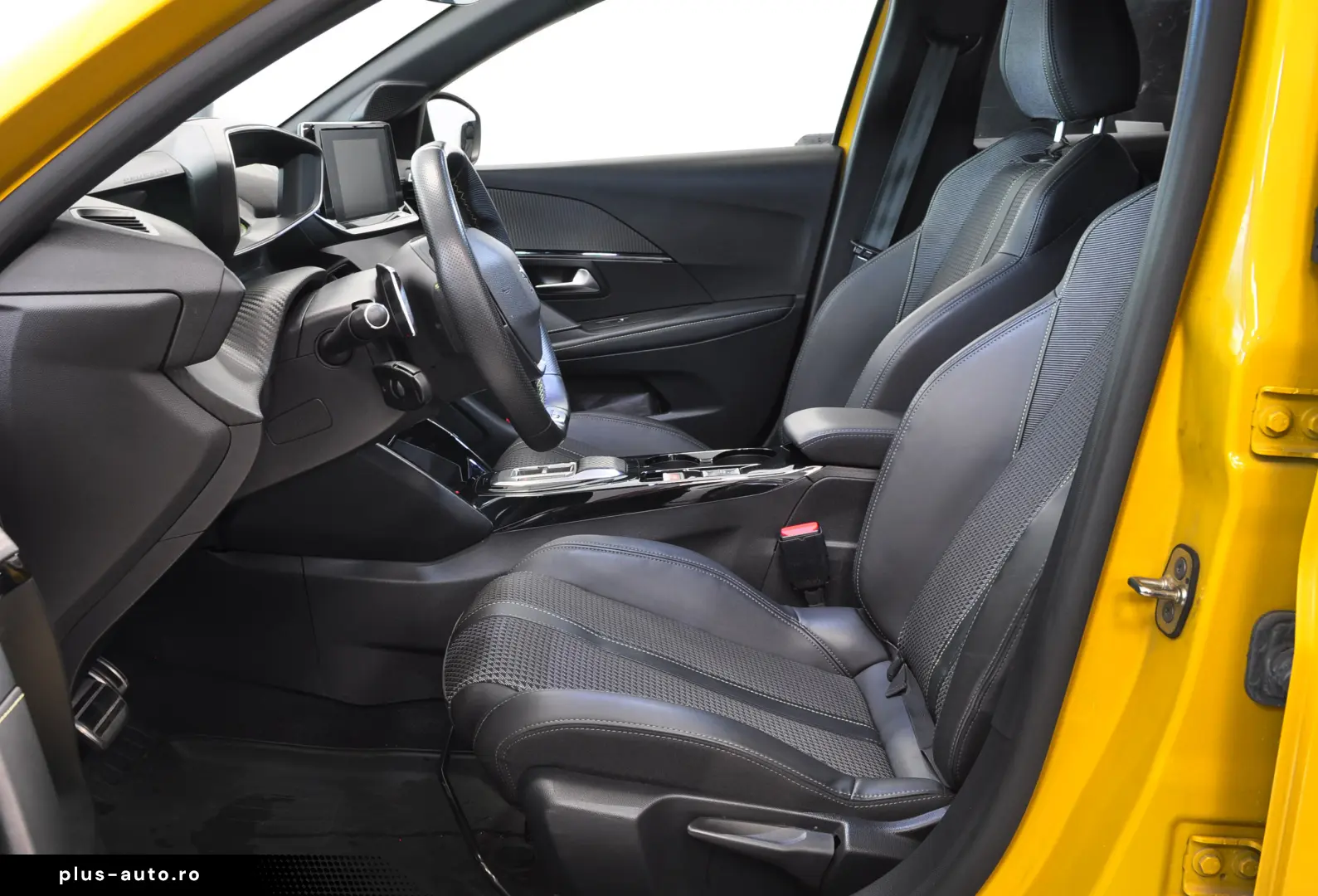 Peugeot 208 GT LINE 130 CP GARANTIE OFICIALA