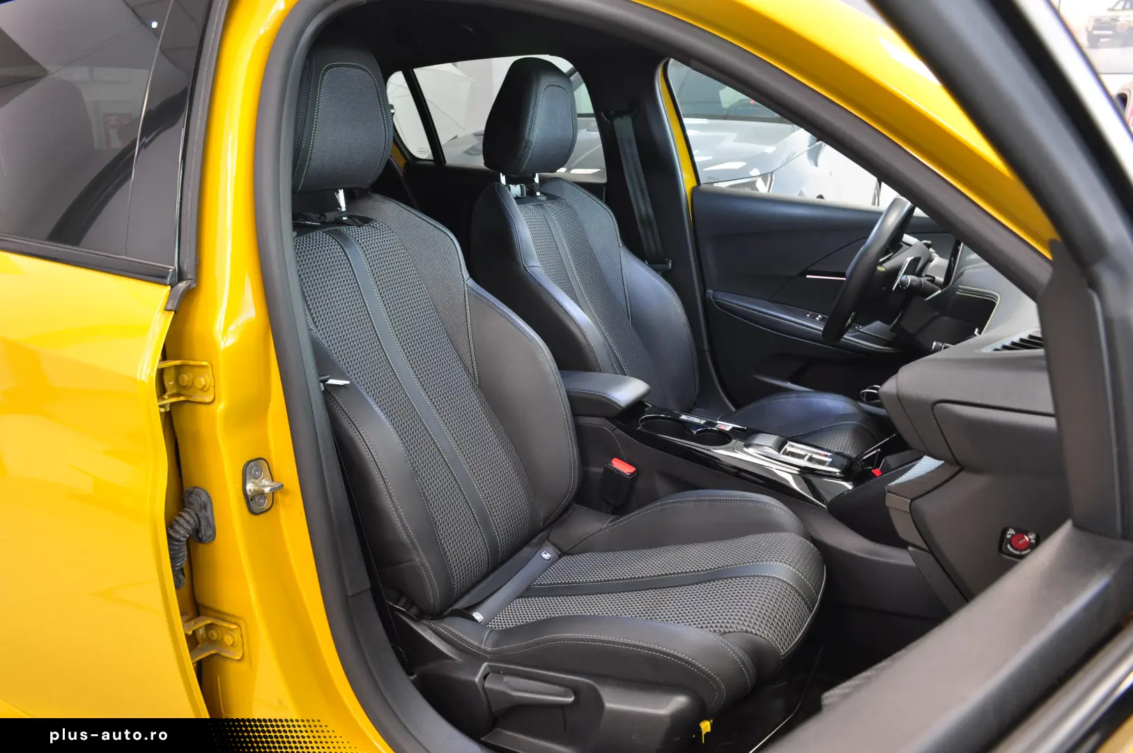 Peugeot 208 GT LINE 130 CP GARANTIE OFICIALA