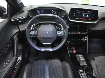 Peugeot 208 GT LINE 130 CP GARANTIE OFICIALA