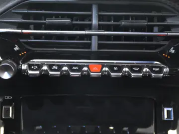 Peugeot 208 GT LINE 130 CP GARANTIE OFICIALA