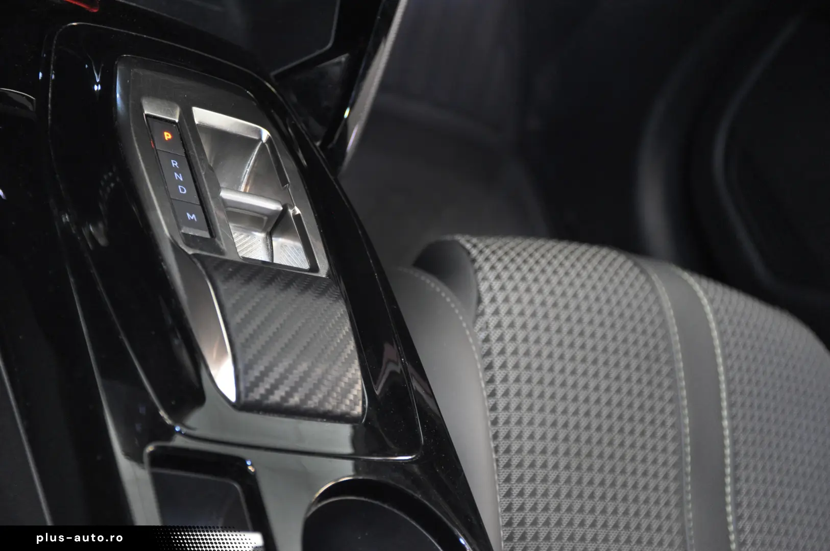 Peugeot 208 GT LINE 130 CP GARANTIE OFICIALA