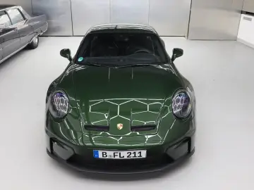 PORSCHE 992.2 GT3 Touring 4 Seats Manual Oakgreen LIFT