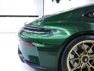 PORSCHE 992.2 GT3 Touring 4 Seats Manual Oakgreen LIFT