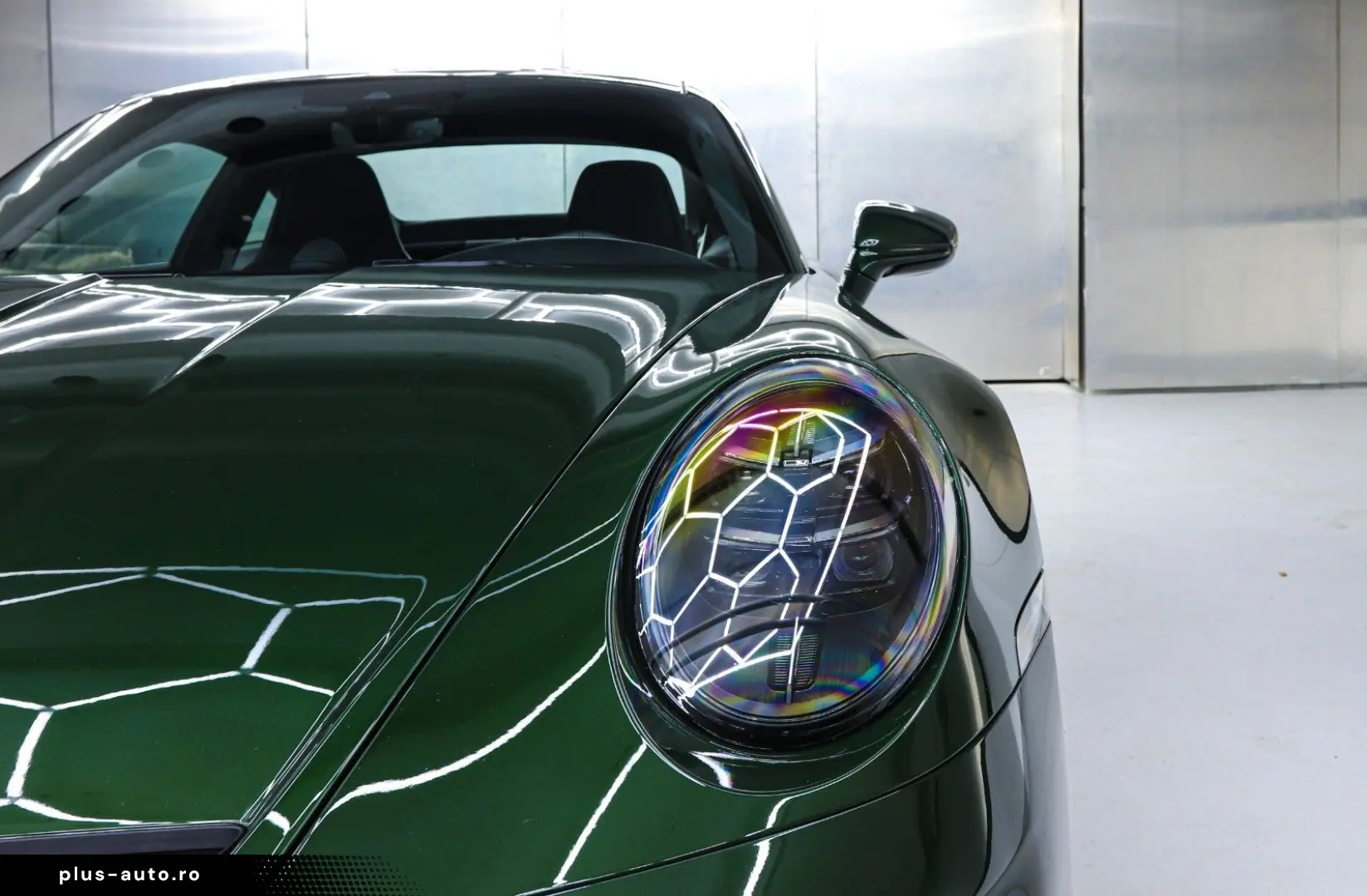 PORSCHE 992.2 GT3 Touring 4 Seats Manual Oakgreen LIFT