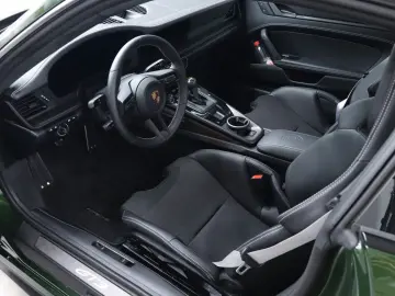 PORSCHE 992.2 GT3 Touring 4 Seats Manual Oakgreen LIFT