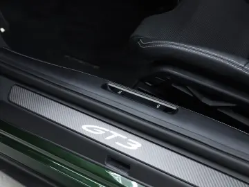 PORSCHE 992.2 GT3 Touring 4 Seats Manual Oakgreen LIFT
