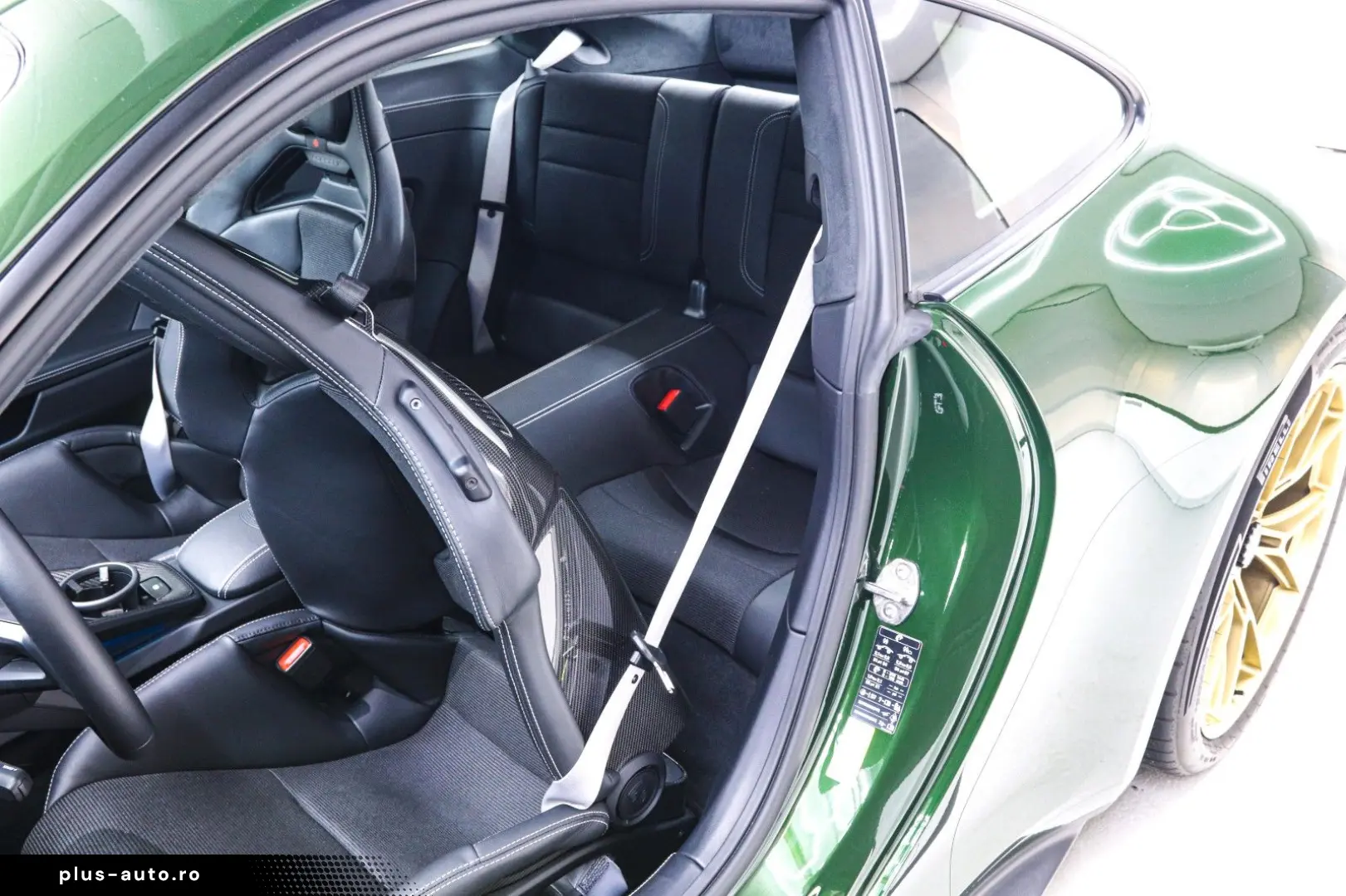 PORSCHE 992.2 GT3 Touring 4 Seats Manual Oakgreen LIFT