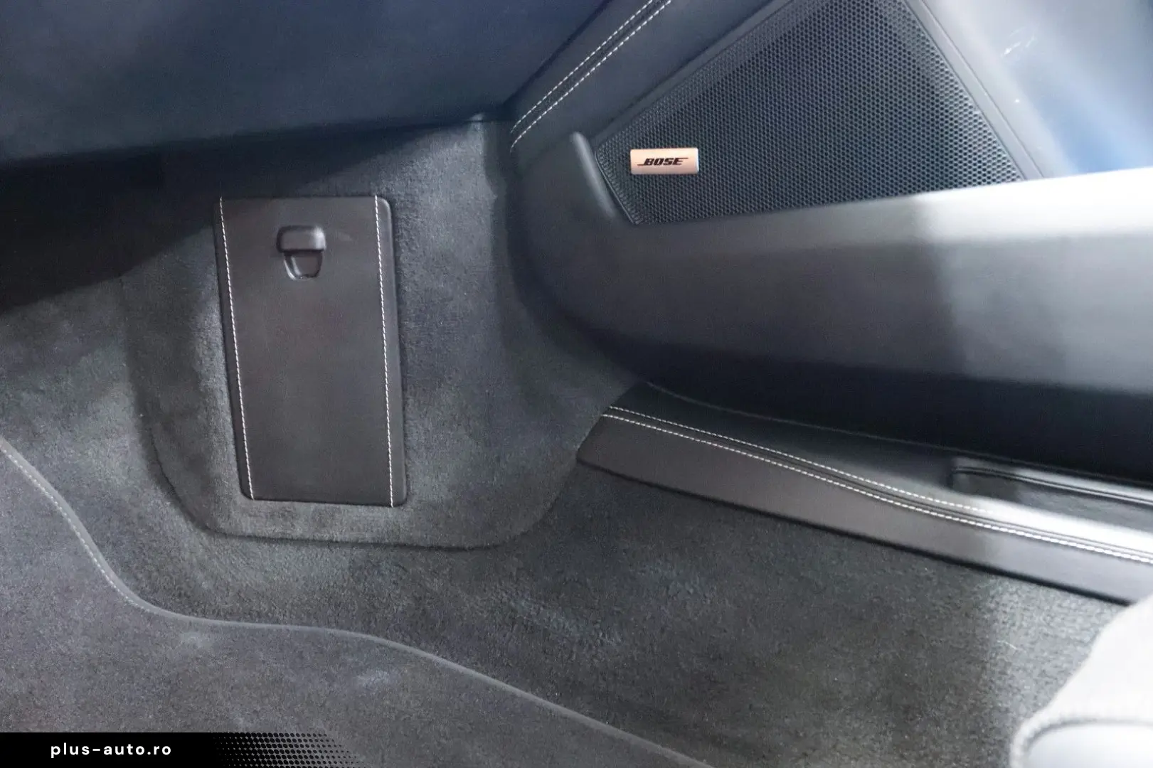 PORSCHE 992.2 GT3 Touring 4 Seats Manual Oakgreen LIFT