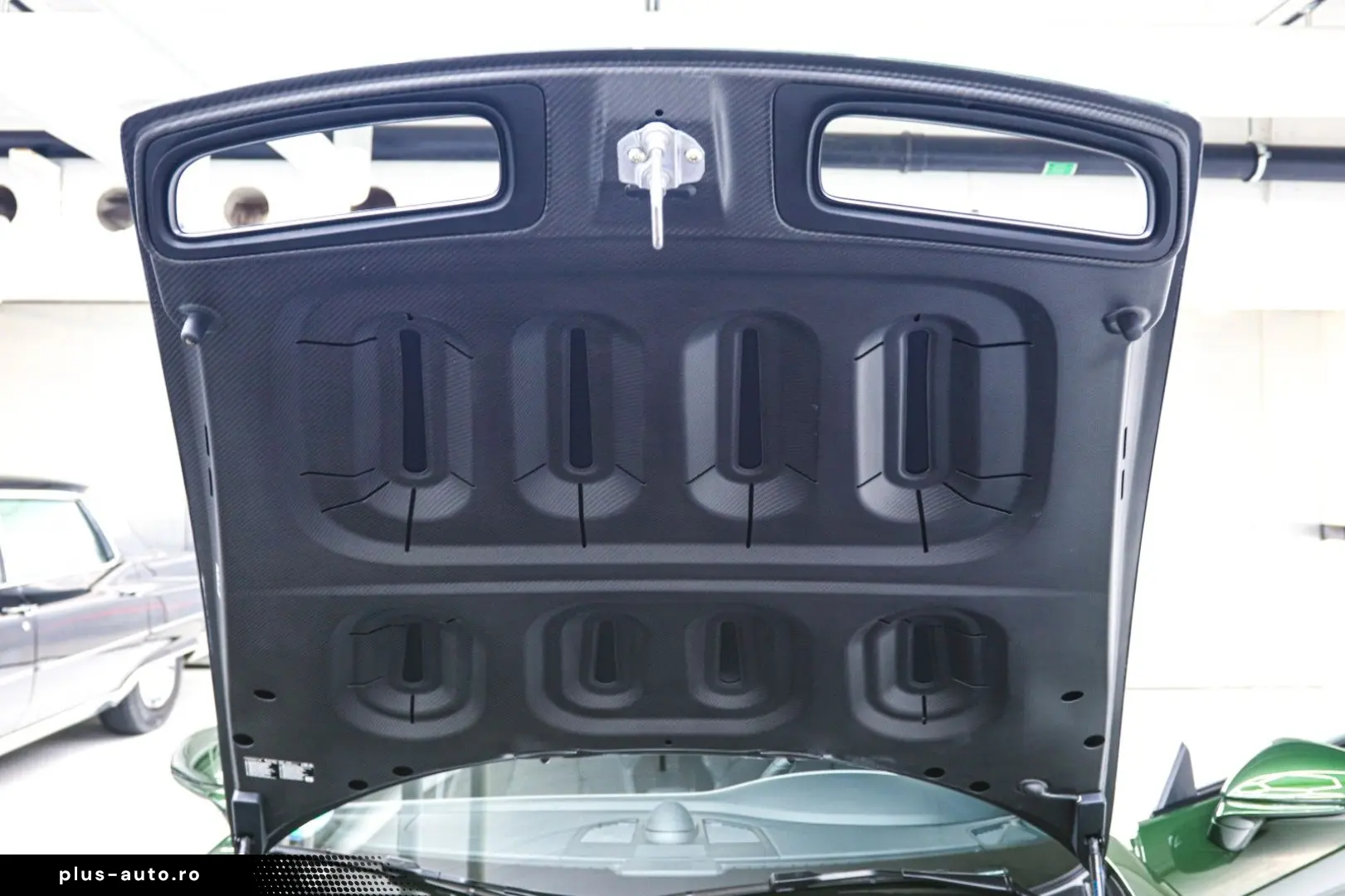 PORSCHE 992.2 GT3 Touring 4 Seats Manual Oakgreen LIFT