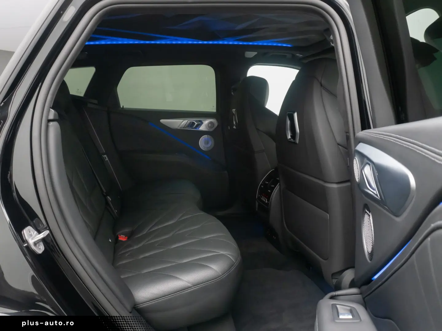 BMW XM B&W Massage 360  HUD SoftClose Individual 23