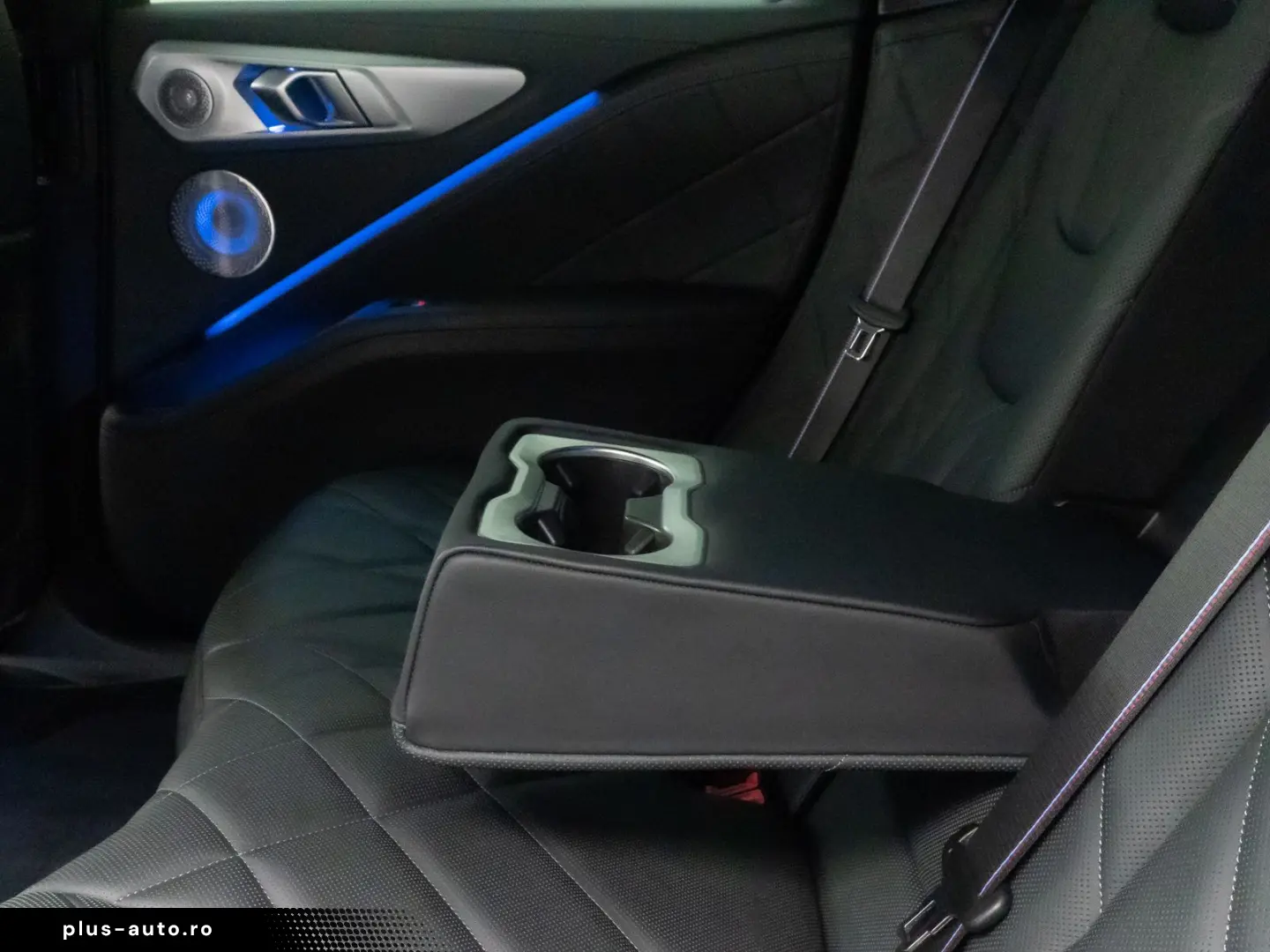 BMW XM B&W Massage 360  HUD SoftClose Individual 23