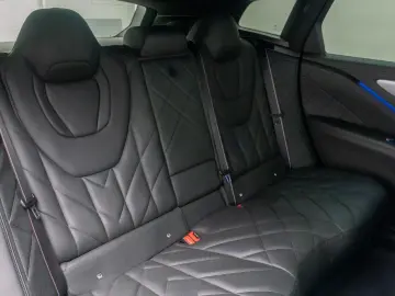 BMW XM B&W Massage 360  HUD SoftClose Individual 23