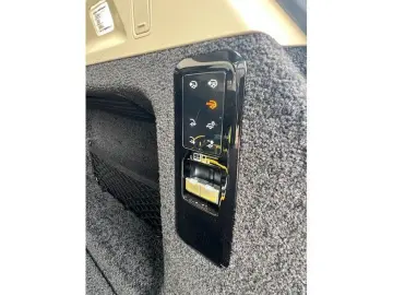 LAND ROVER Range Rover HSE Hybrid P550e -VOLL-22 -AHK-PANO