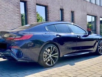 BMW 840