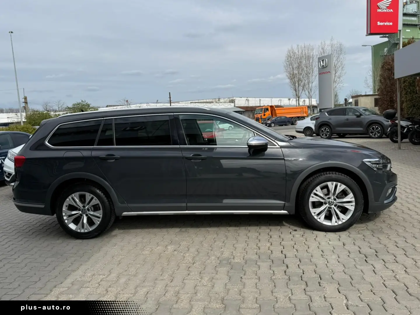 Volkswagen Passat-Alltrack Gen-B8-2014