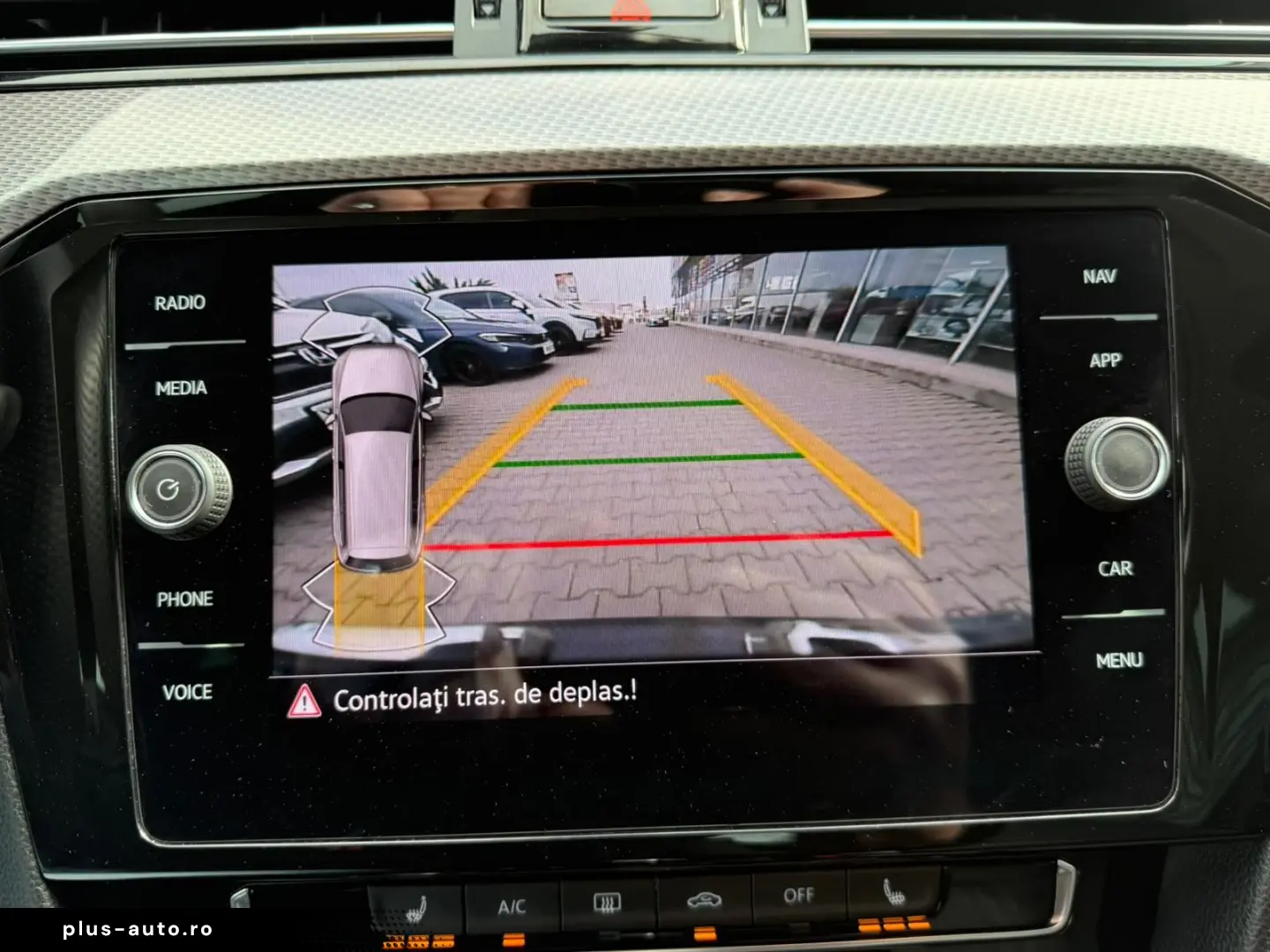 Volkswagen Passat-Alltrack Gen-B8-2014