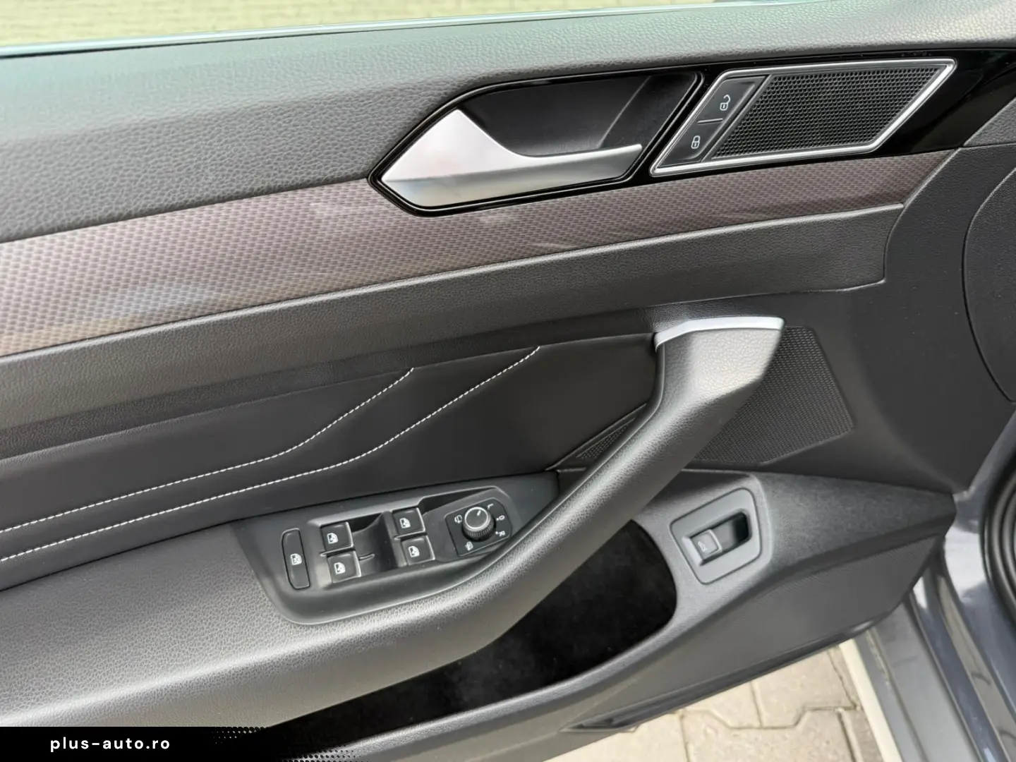 Volkswagen Passat-Alltrack Gen-B8-2014