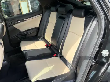 Honda Civic 1.5 VTEC Turbo CVT Prestige   Car No.60