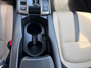 Honda Civic 1.5 VTEC Turbo CVT Prestige   Car No.60