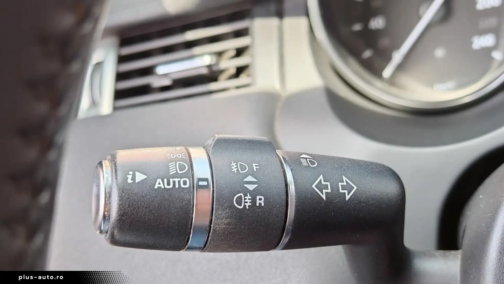 Land-Rover Range-Rover-Evoque Gen-I-2012-2018