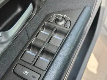 Land-Rover Range-Rover-Evoque Gen-I-2012-2018