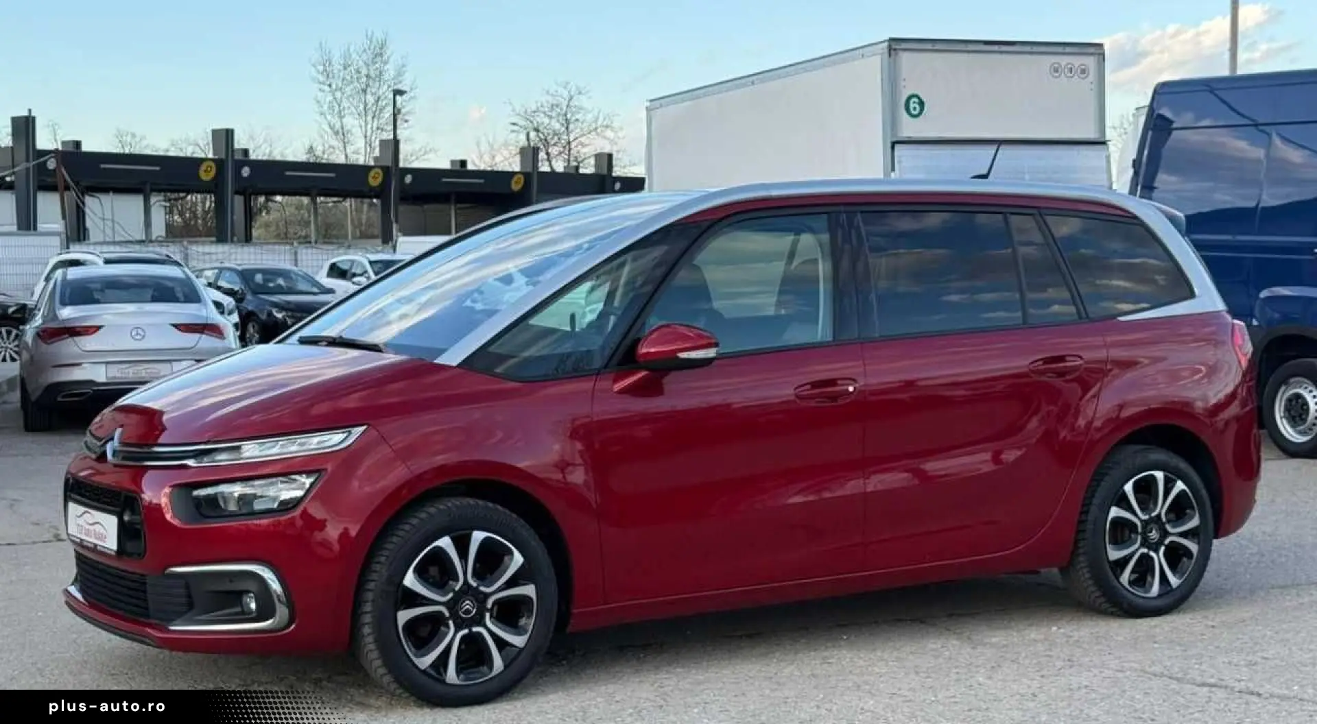 Citroen C4-Grand-Space-Tourer