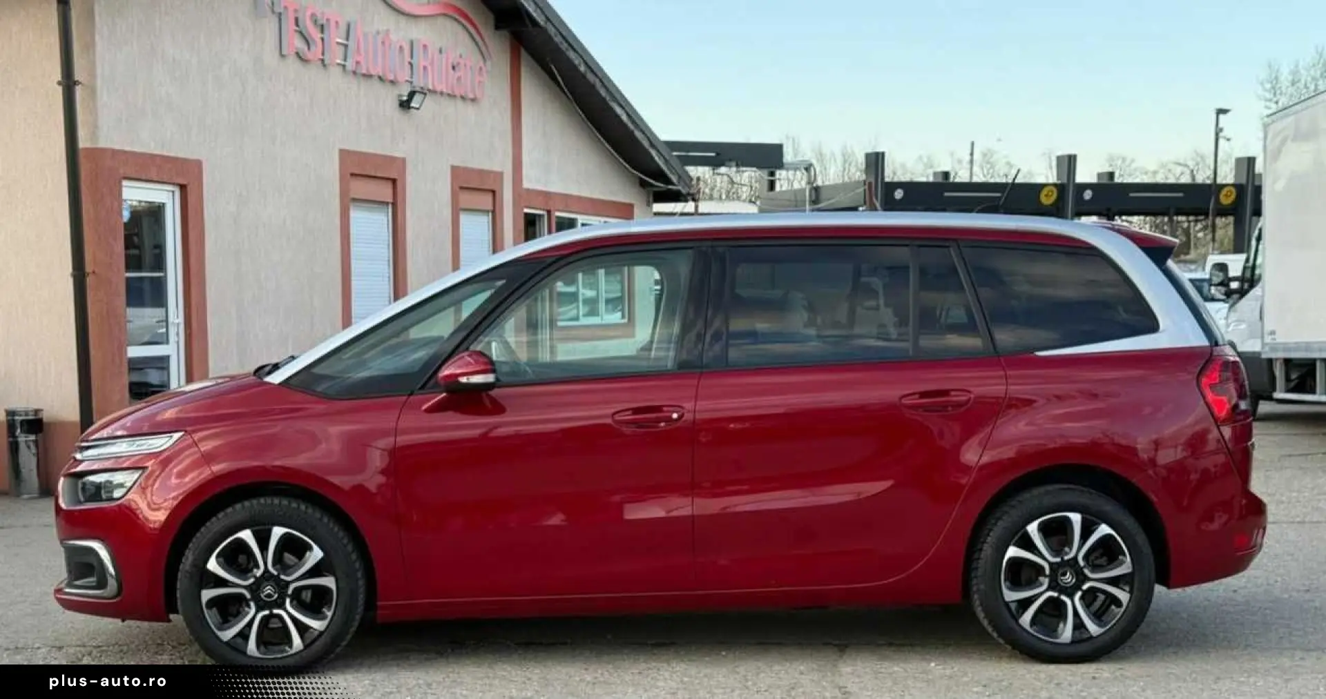 Citroen C4-Grand-Space-Tourer