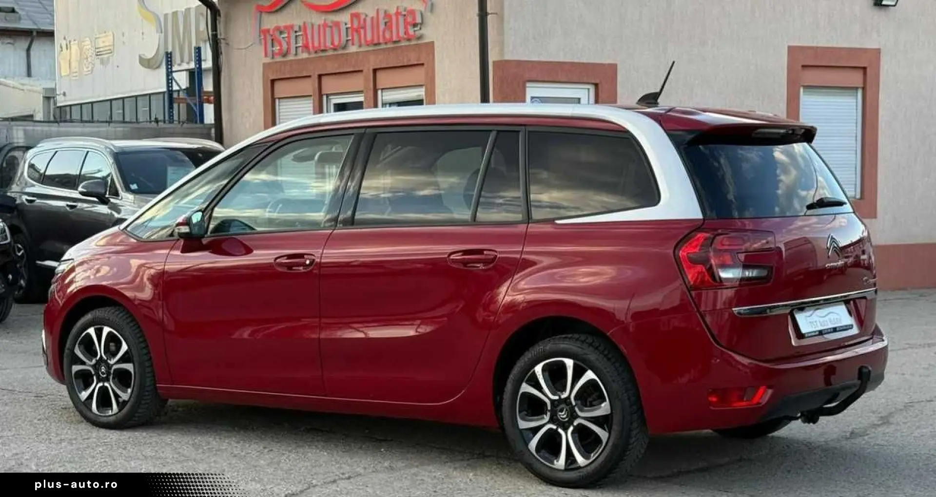 Citroen C4-Grand-Space-Tourer