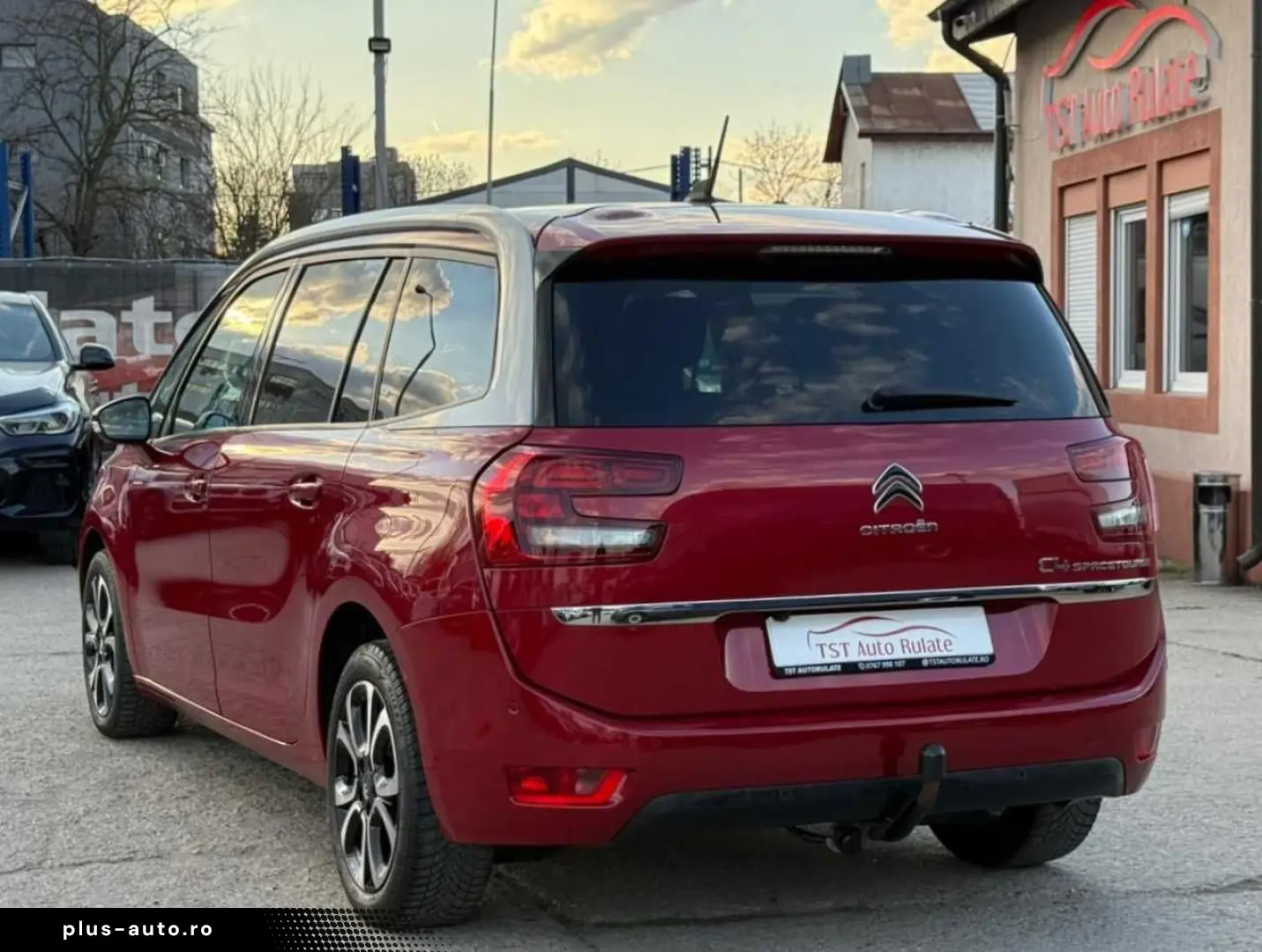 Citroen C4-Grand-Space-Tourer