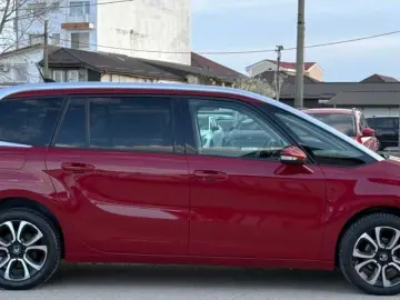 Citroen C4-Grand-Space-Tourer