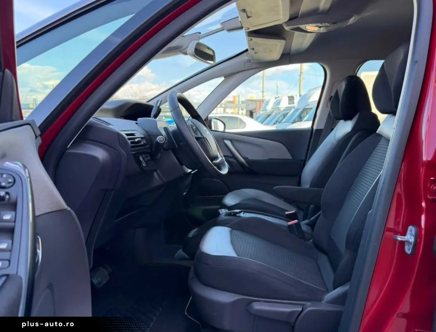 Citroen C4-Grand-Space-Tourer