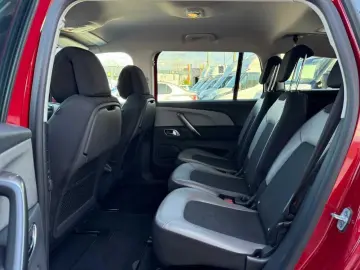 Citroen C4-Grand-Space-Tourer