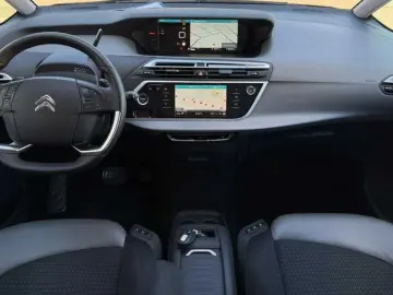 Citroen C4-Grand-Space-Tourer