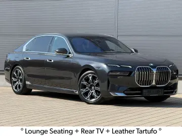 BMW 740d xDrive Lounge Seating TV Pano Sky Lounge