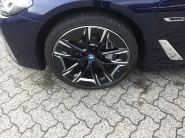 BMW 545 e xDrive HUD Navi Leder Memory Sitze Soundsy