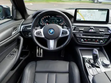 BMW 530 e M Sport Pro M Sitze 360 Head Distr H&K SD