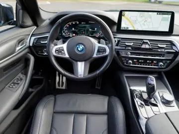 BMW 530 e M Sport Pro M Sitze 360 Head Distr H&K SD