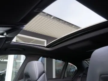 BMW 530 e M Sport Pro M Sitze 360 Head Distr H&K SD