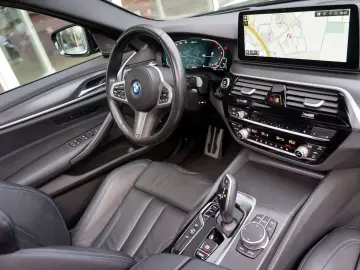 BMW 530 e M Sport Pro M Sitze 360 Head Distr H&K SD