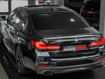 BMW 530 e M Sport Pro M Sitze 360 Head Distr H&K SD